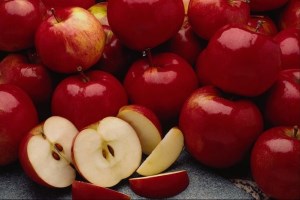 Оптовые цены на яблоки в Украине достигли самой низкой отметки за последние годы